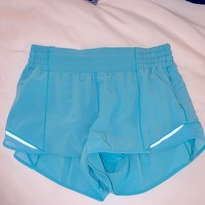 Lululemon Hotty Hot High Rise 2.5 in